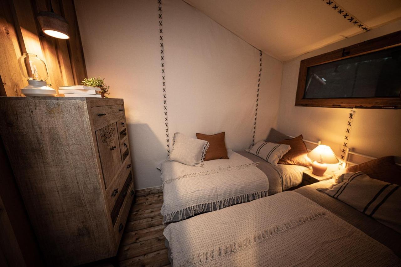 Hotel Urzeka Drzewce  Esterno foto